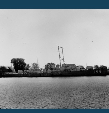 USS Mack (DE-358) laid up at Stockton, California on 9 April 1972. (NH 79835)